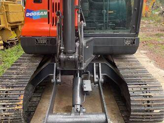 2017-doosan-dx60-48852593