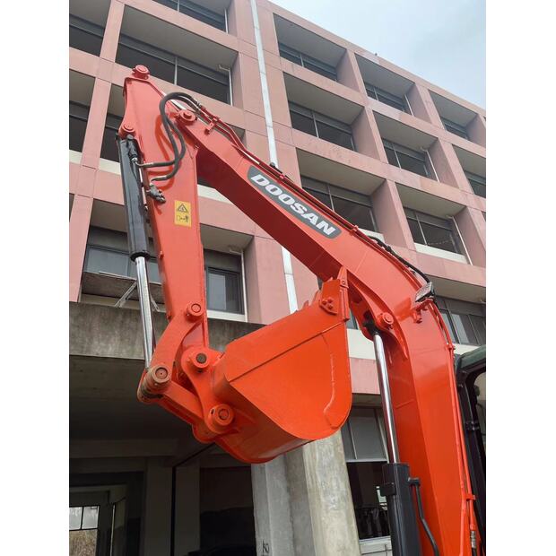 2017 Doosan DX60-48852594