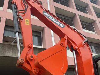 2017-doosan-dx60-48852594