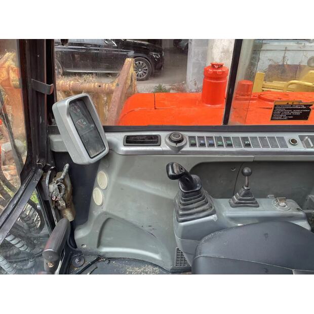 2017 Doosan DX60-48852595