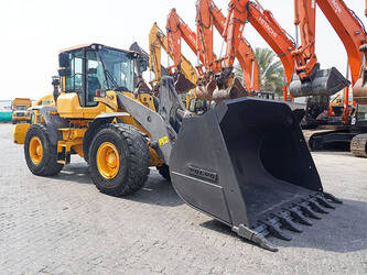 Image for WHEEL LOADERS 2012 Volvo L90G