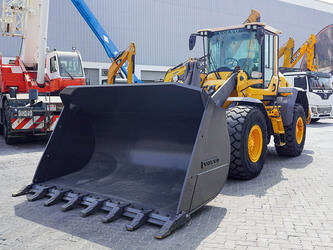 Image for WHEEL LOADERS 2015 Volvo L90H