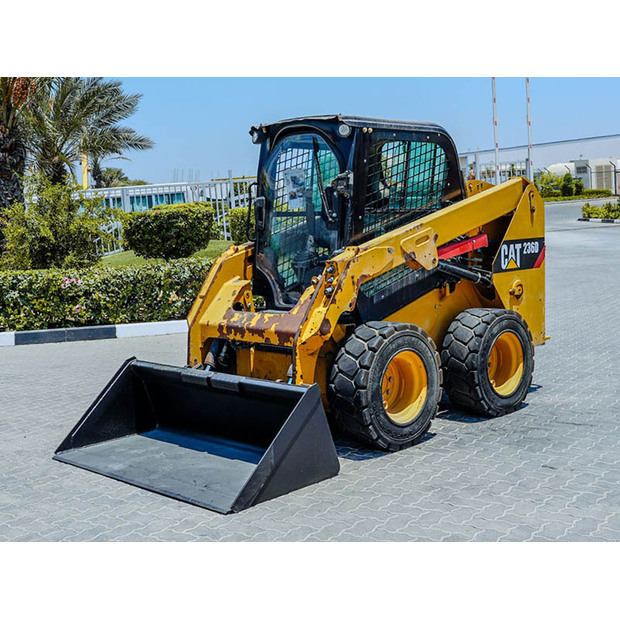 2015 Caterpillar 236D-48857669