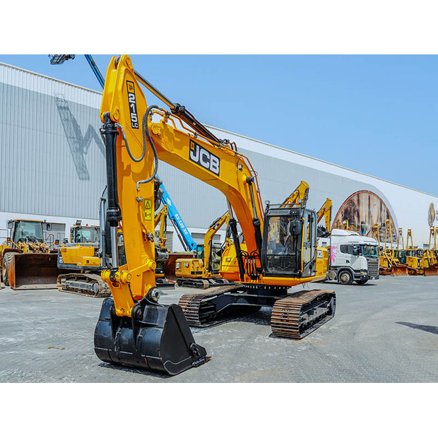 2025 JCB JS215LC-48857972