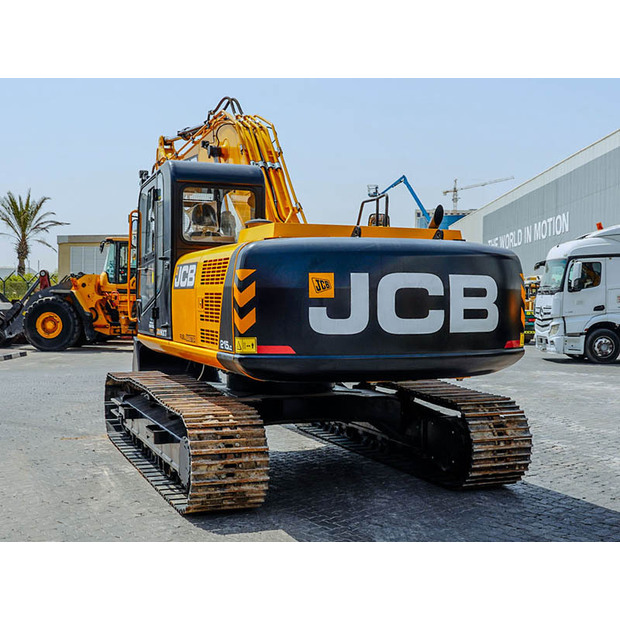 2025 JCB JS215LC-48857974