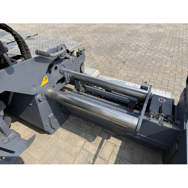 2018 ديناباك SD 1800 W-48858674