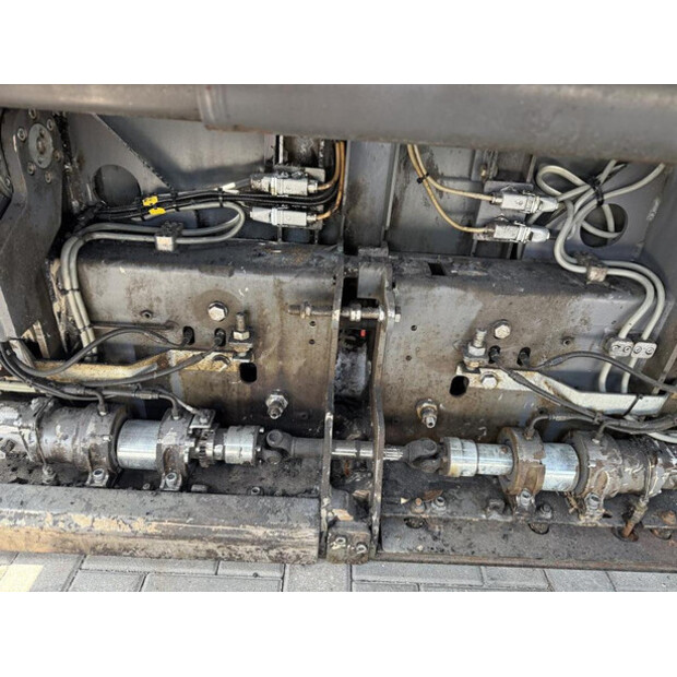 2018 ديناباك SD 1800 W-48858682