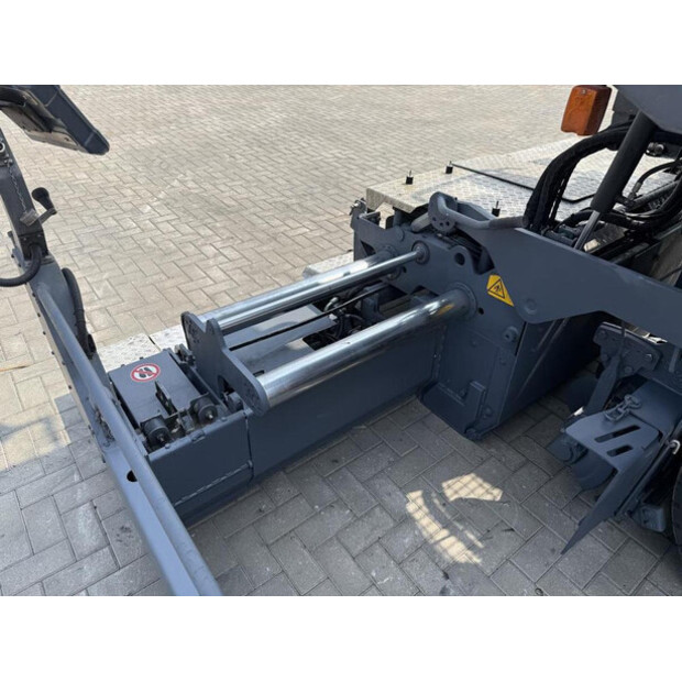 2018 ديناباك SD 1800 W-48858688