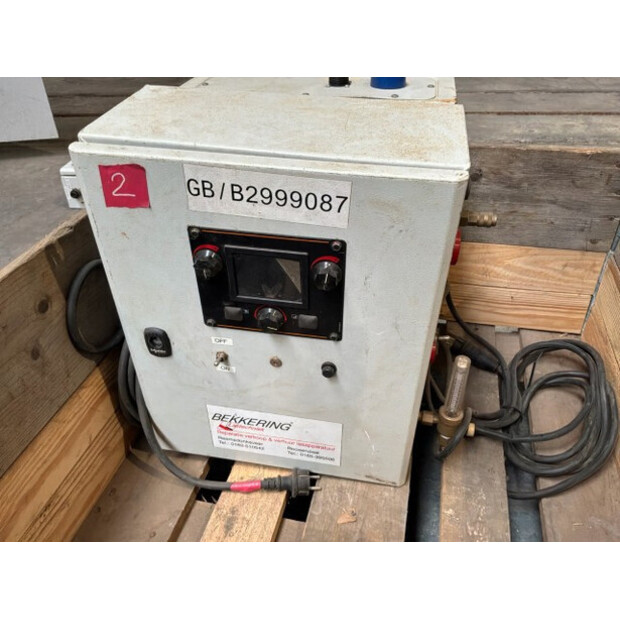 2019 STT M300-48858853