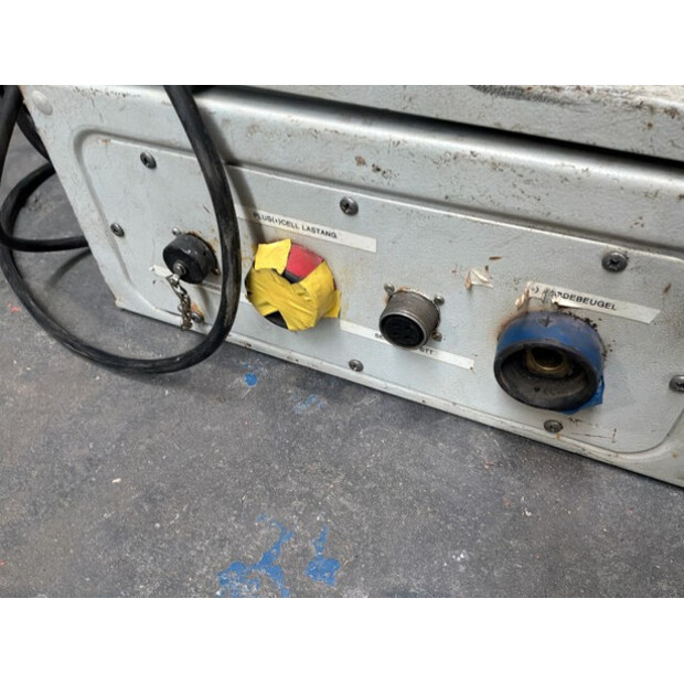 2019 STT M300-48858856
