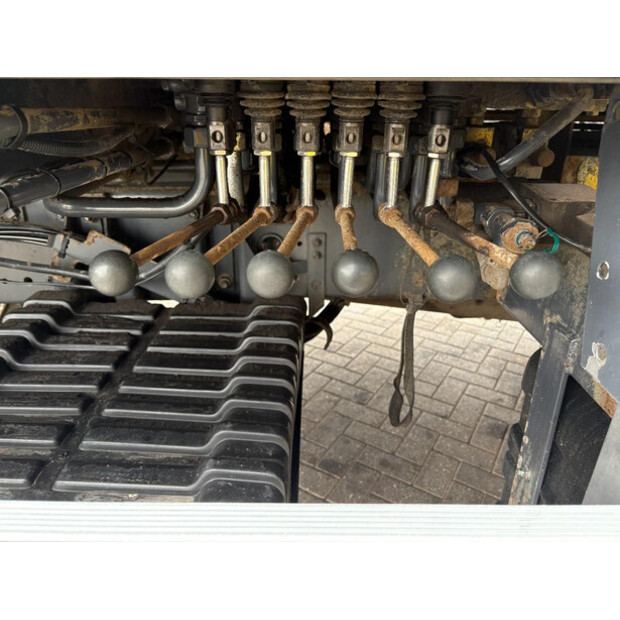 2009 داف CF 75.250-48858932