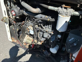 2014-bobcat-t110-1480081-48859030