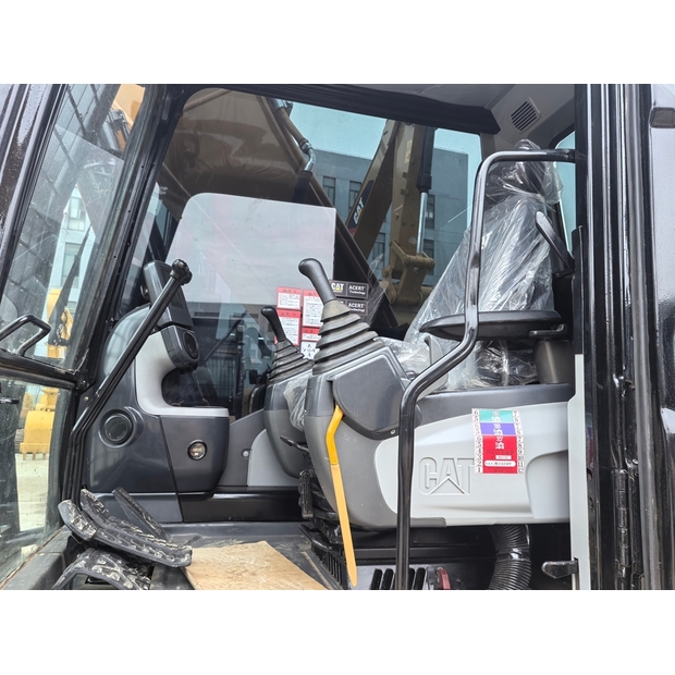 2025 Caterpillar 325D-48861636