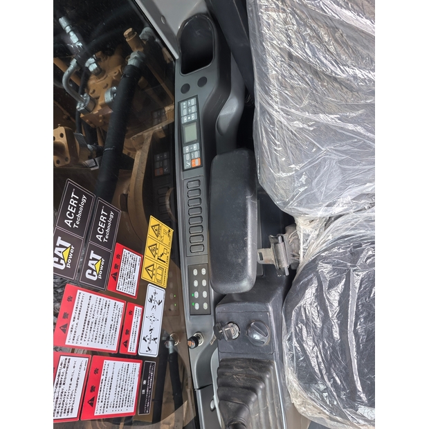2025 Caterpillar 325D-48861638