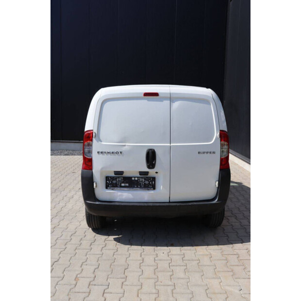 2010 بيجو Bipper-48861795