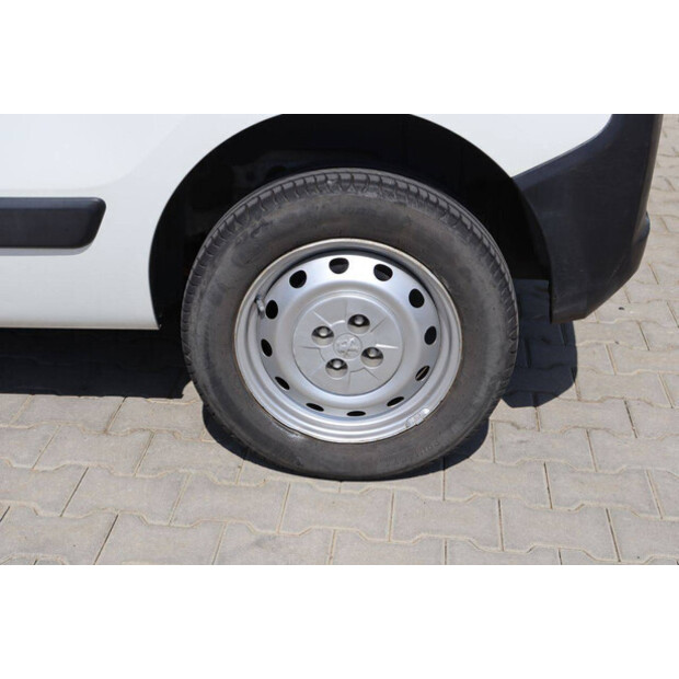 2010 بيجو Bipper-48861803