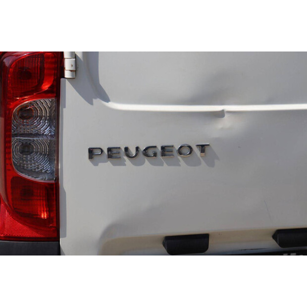2010 بيجو Bipper-48861805