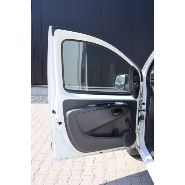 2010 بيجو Bipper-48861807