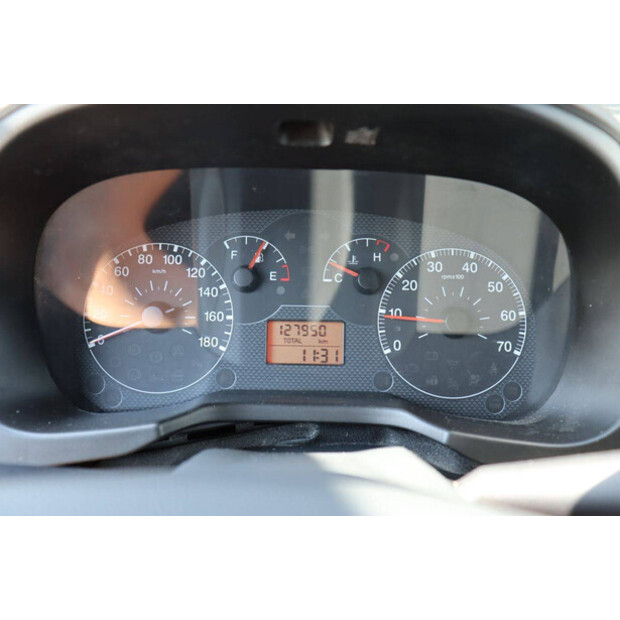 2010 بيجو Bipper-48861816