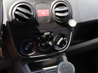 2010-peugeot-bipper-1480153-48861818