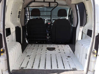 2010-peugeot-bipper-1480153-48861831