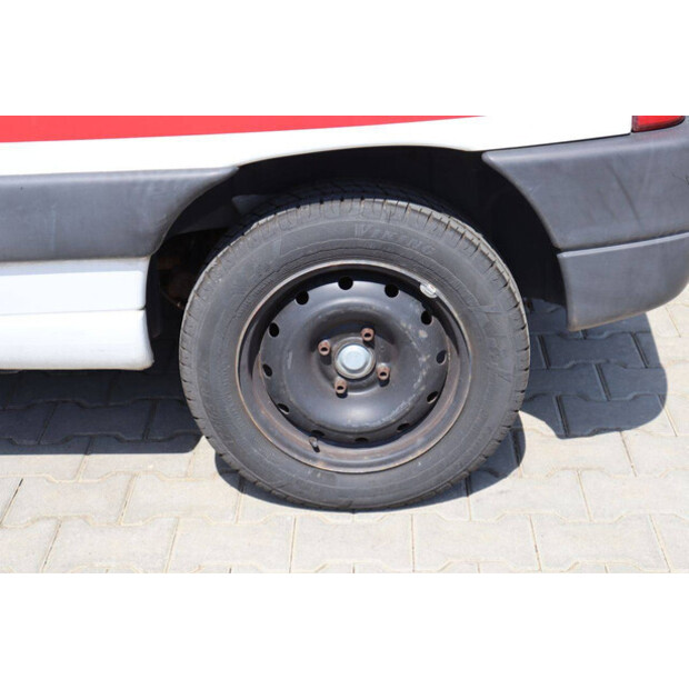 2006 سيتروين BERLINGO-48861895