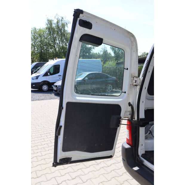 2006 سيتروين BERLINGO-48861915