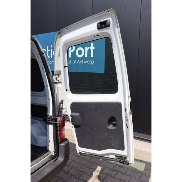 2006 سيتروين BERLINGO-48861916
