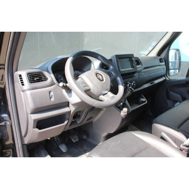 Renault Master Crossover-48862144