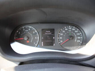 renault-master-crossover-48862149