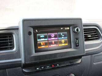 renault-master-crossover-48862152