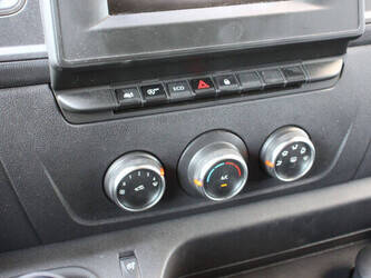 renault-master-crossover-48862153