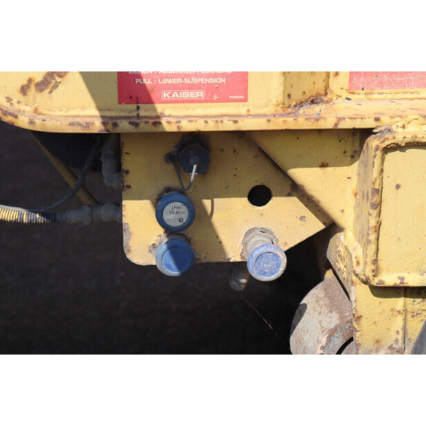 2002 Robuste Kaiser S330V002C-48862342