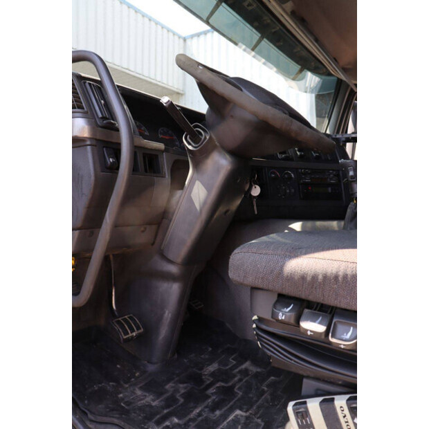 2002 Volvo FM9-48862567