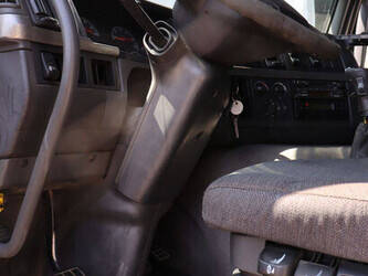 2002-volvo-fm9-1480171-48862567