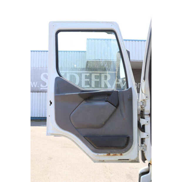 2001 Renault Midlum 180-48862989