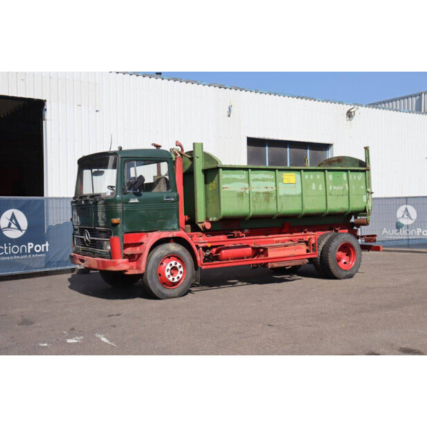 2010 Mercedes-Benz 1319-48863091