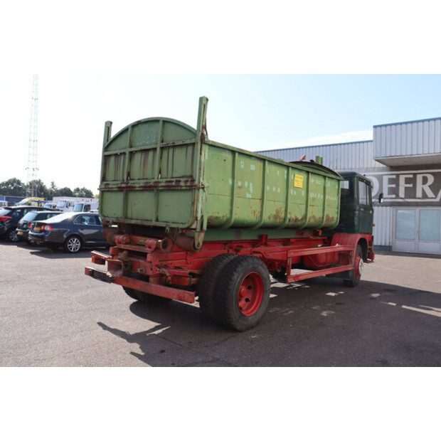 2010 Mercedes-Benz 1319-48863095