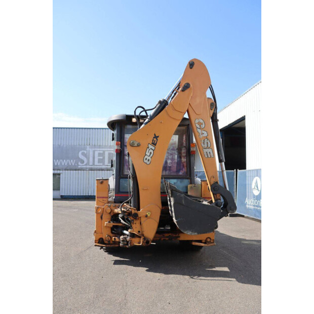 2018 CASE 851EX-48863133