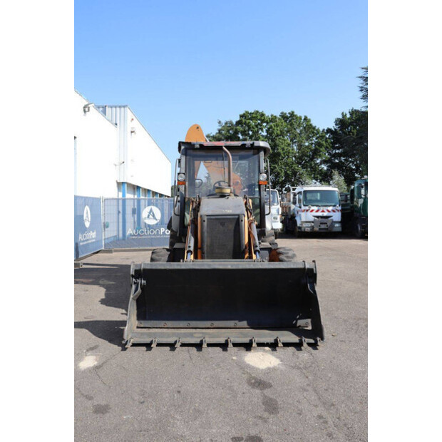 2018 CASE 851EX-48863136