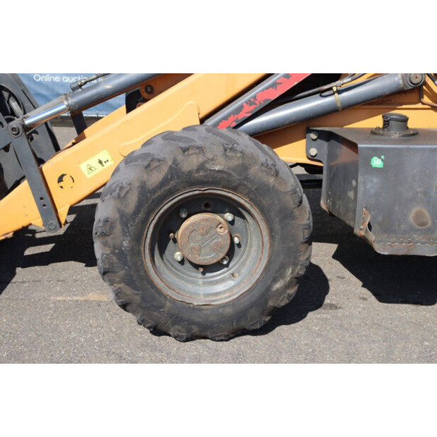 2018 CASE 851EX-48863141