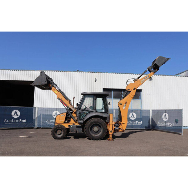 2018 CASE 851EX-48863160