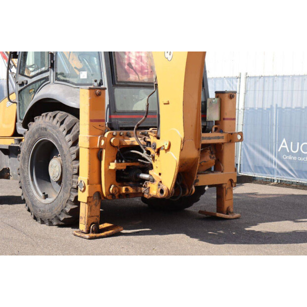 2018 CASE 851EX-48863163