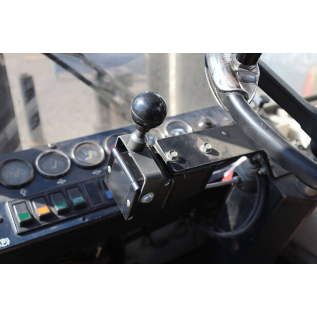 1991 سفيتراك 860 28-48863226