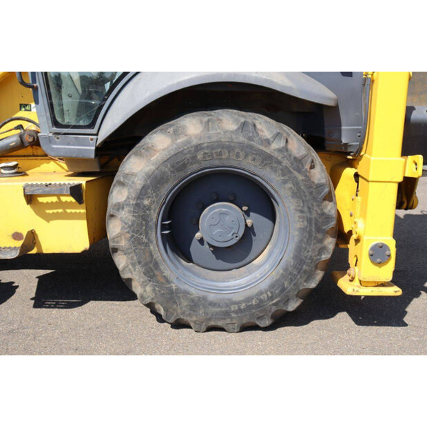 2018 نيو هولاند B90B-SS-48863245