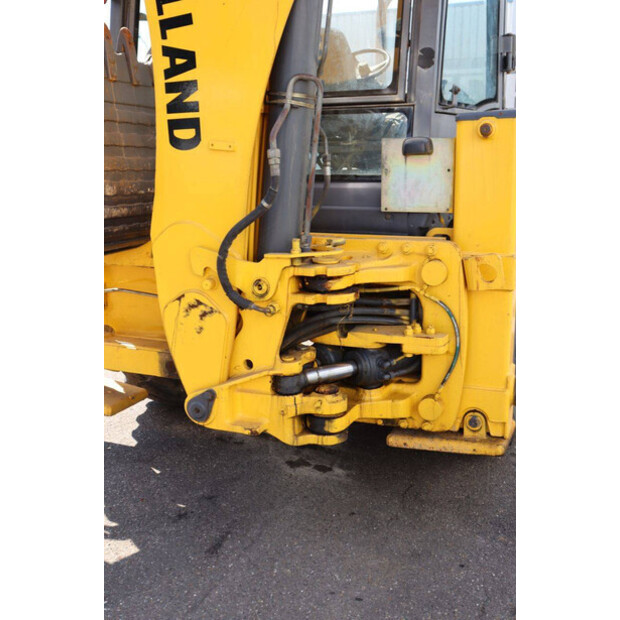2018 نيو هولاند B90B-SS-48863249