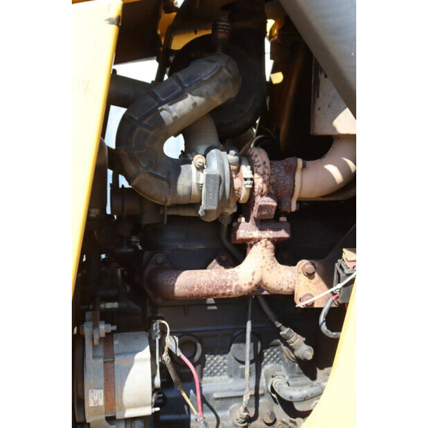 2018 نيو هولاند B90B-SS-48863266