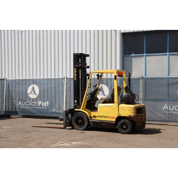 2001 Hyster H3.00XM-48863369