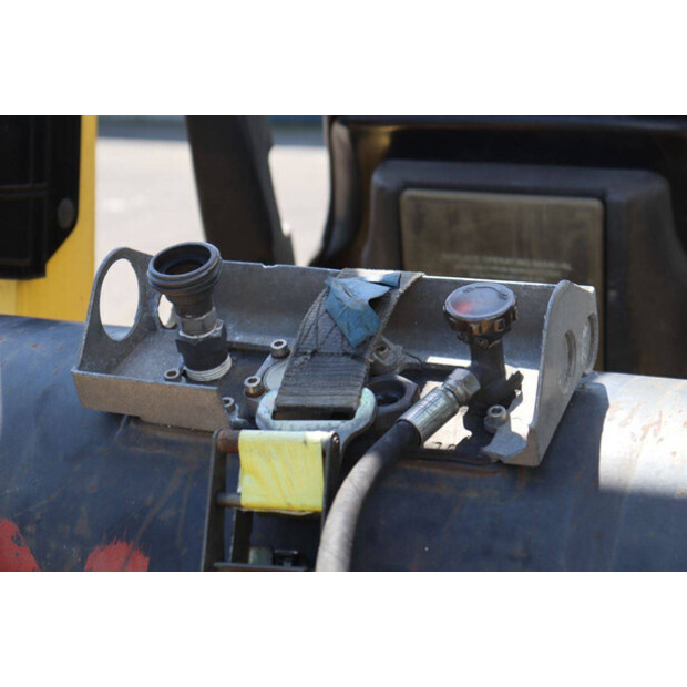 2001 Hyster H3.00XM-48863386
