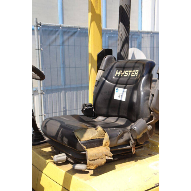 2001 Hyster H3.00XM-48863389